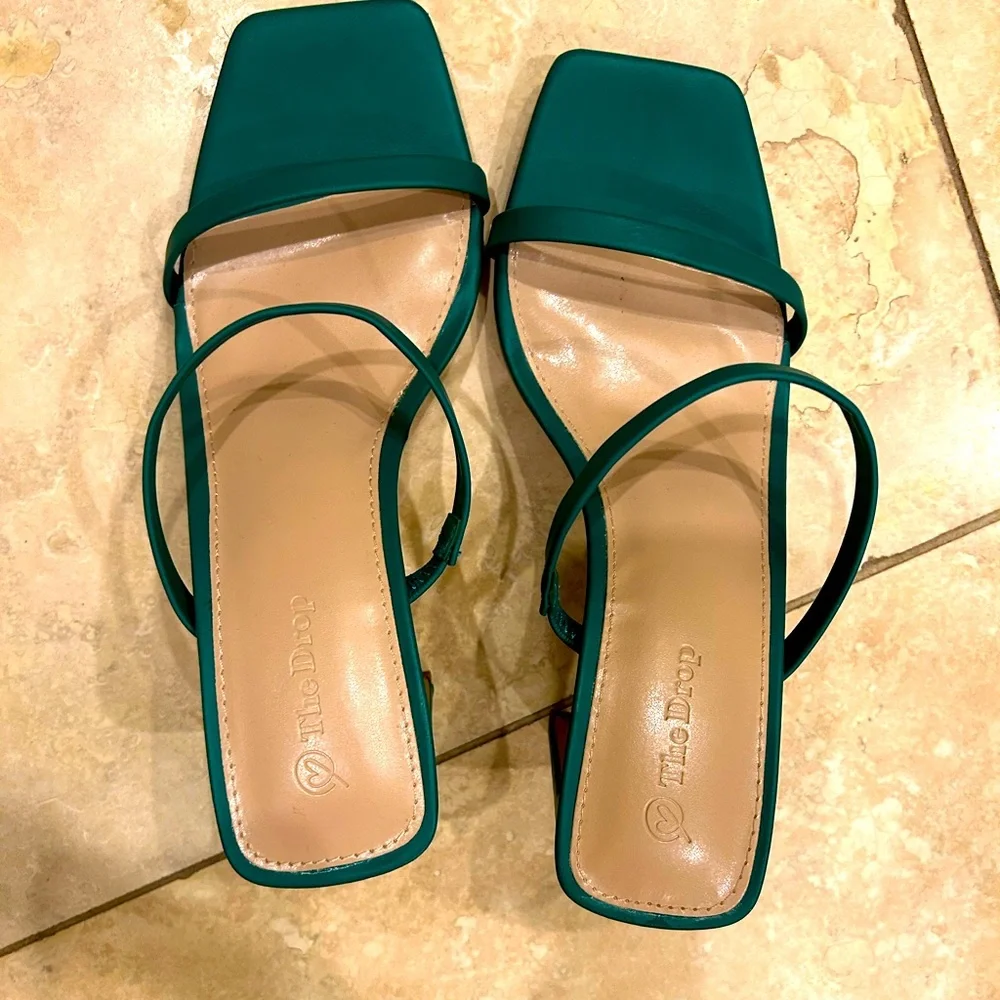 The Drop kelly green slide sandals 8.5 - Picture 1 of 3
